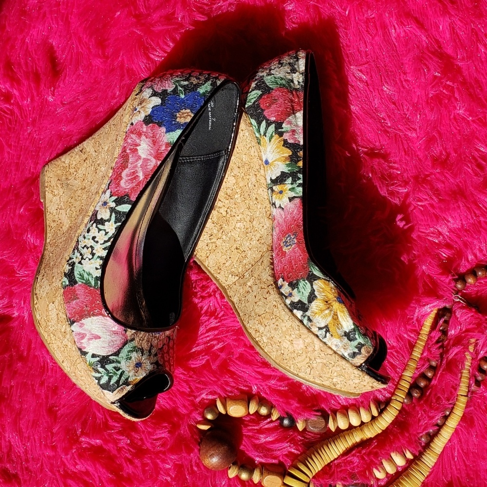 Bamboo sequined faux cork wedges size 8